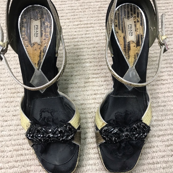 Prada lizard and black suede wedges - Picture 4 of 8